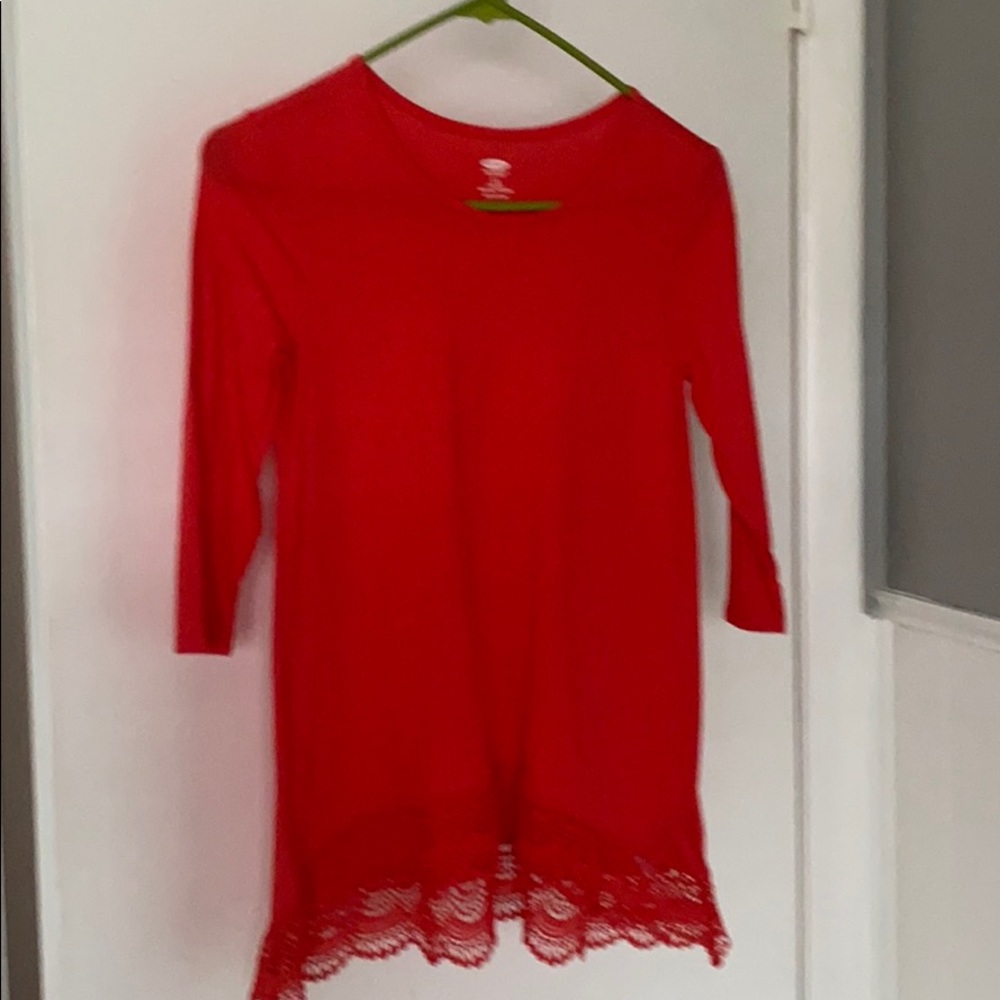 Girl’s Old Navy shirt
